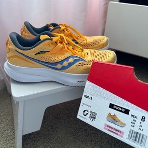 Saucony Ride 15 Running shoe - Gold Horizon Women’s 8